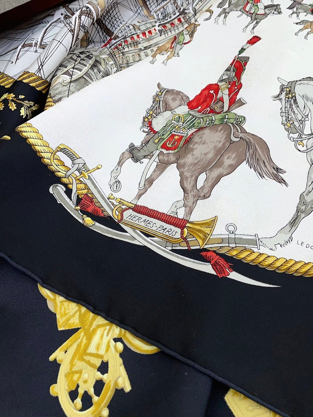 Dragons Bags Premium Designer Scarf --98830