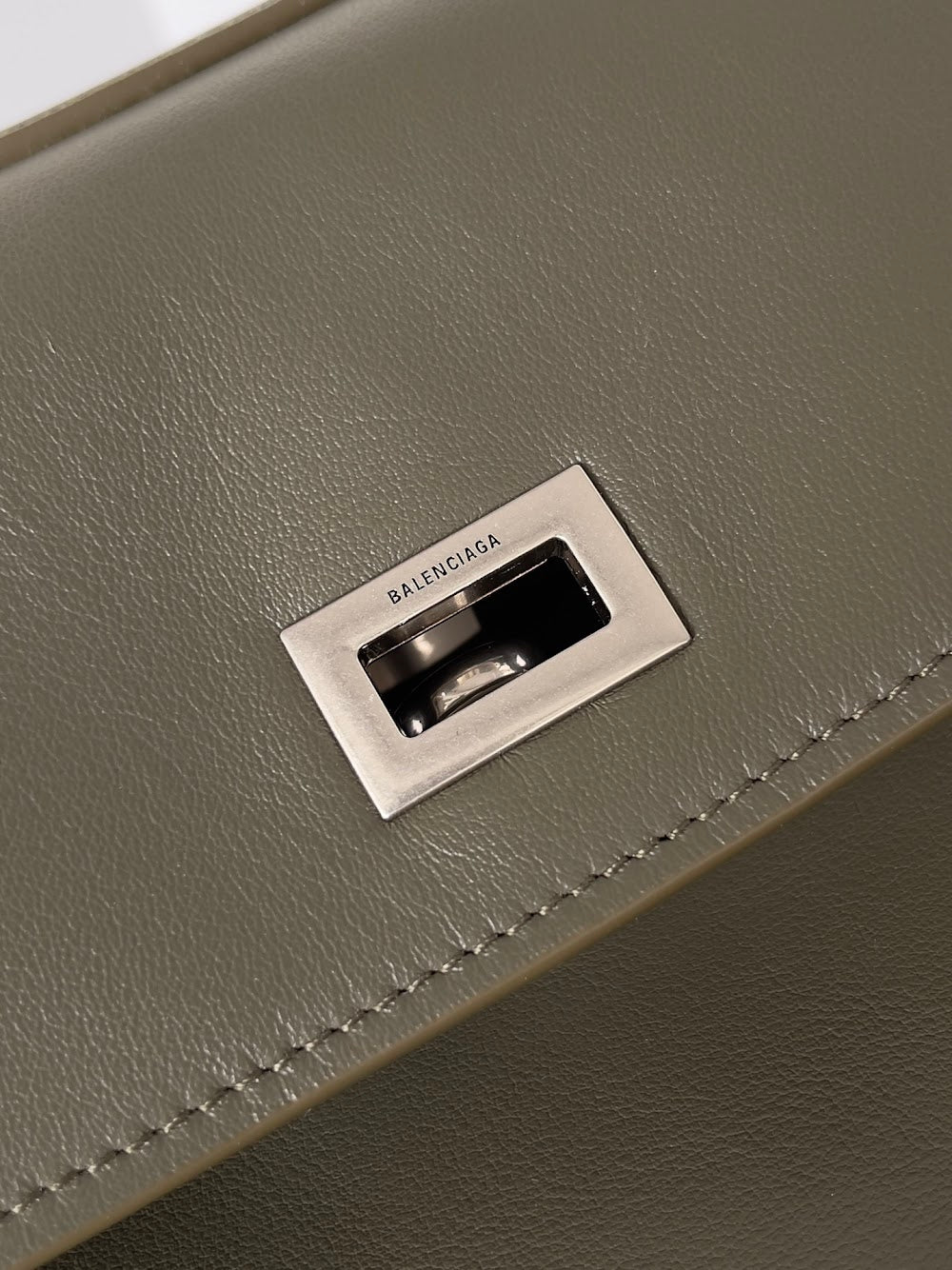 Dragons Bags Balenciaga Luxury Bag --111598