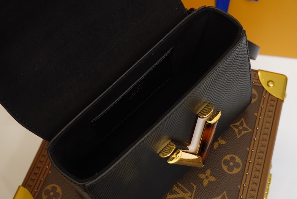 Dragons Bags ln Luxury Bag --66515