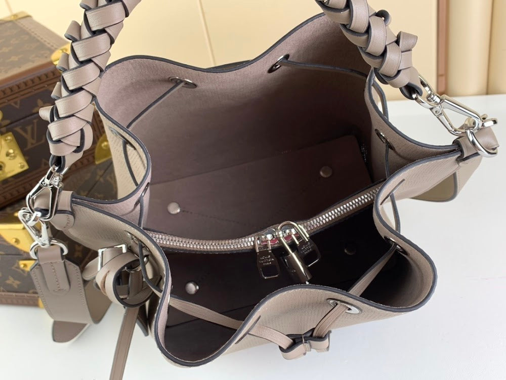 Dragons Bags ln Luxury Bag --61526