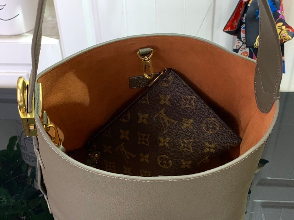 Dragons Bags ln Luxury Bag --96712