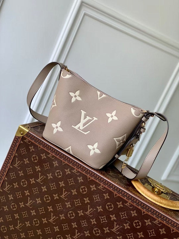 Dragons Bags ln Luxury Bag --81664