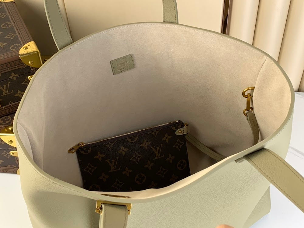 Dragons Bags ln Luxury Bag --62498