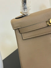 new-luxury-designer-bags-nm9225