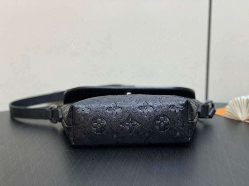 Dragons Bags ln Luxury Bag --70976