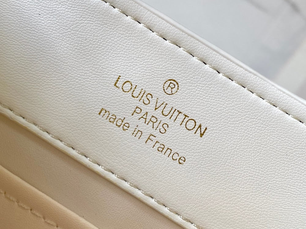 Dragons Bags ln Luxury Bag --77081