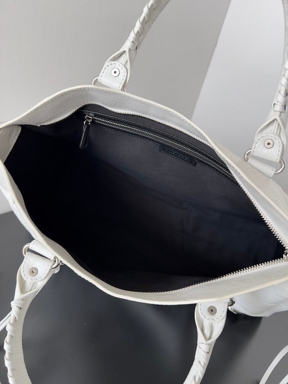 Dragons Bags Balenciaga Luxury Bag --111176