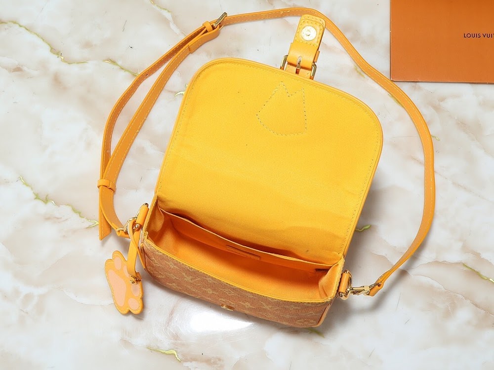 Dragons Bags ln Luxury Bag --76850