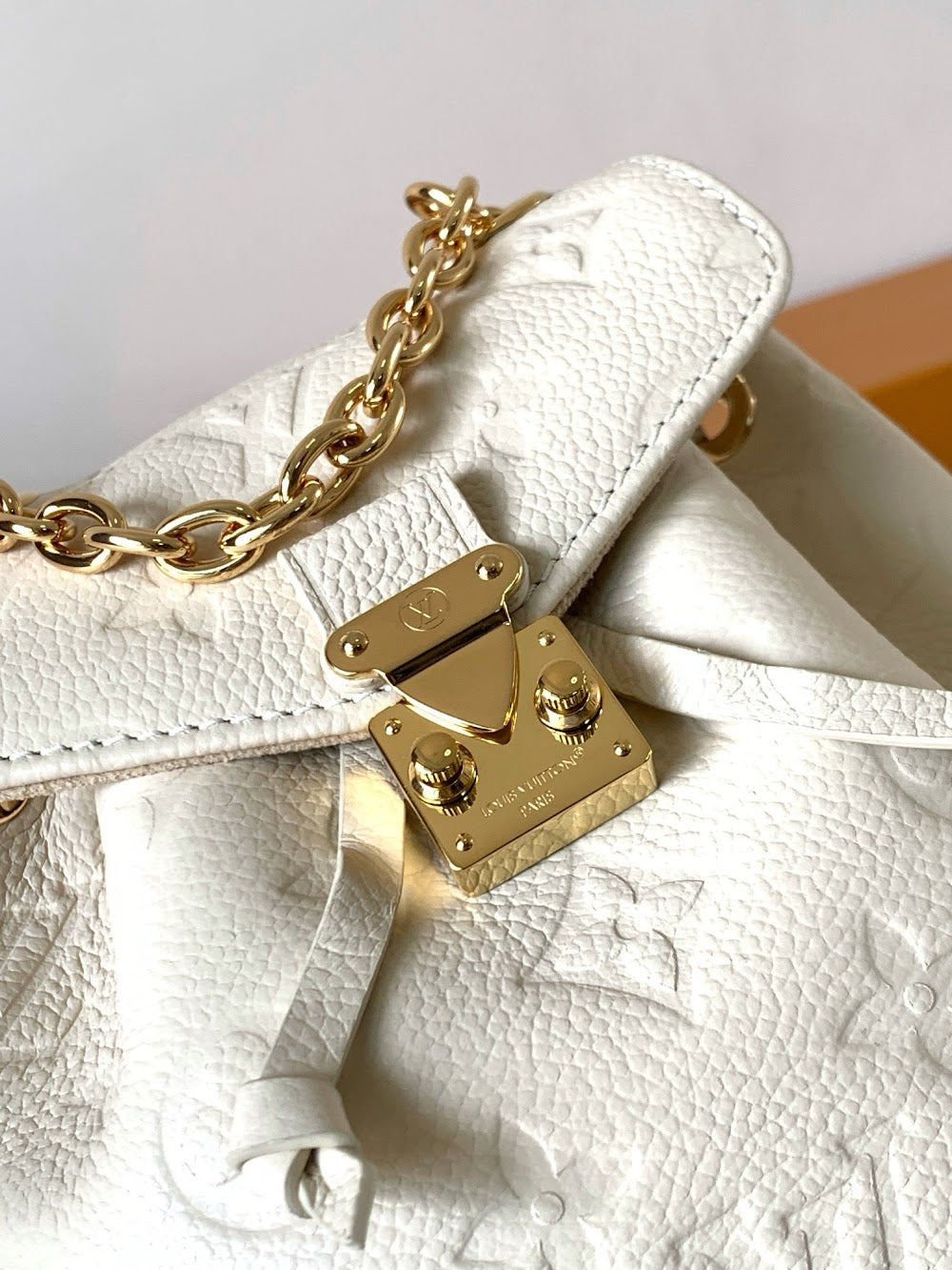 Dragons Bags ln Luxury Bag --81772