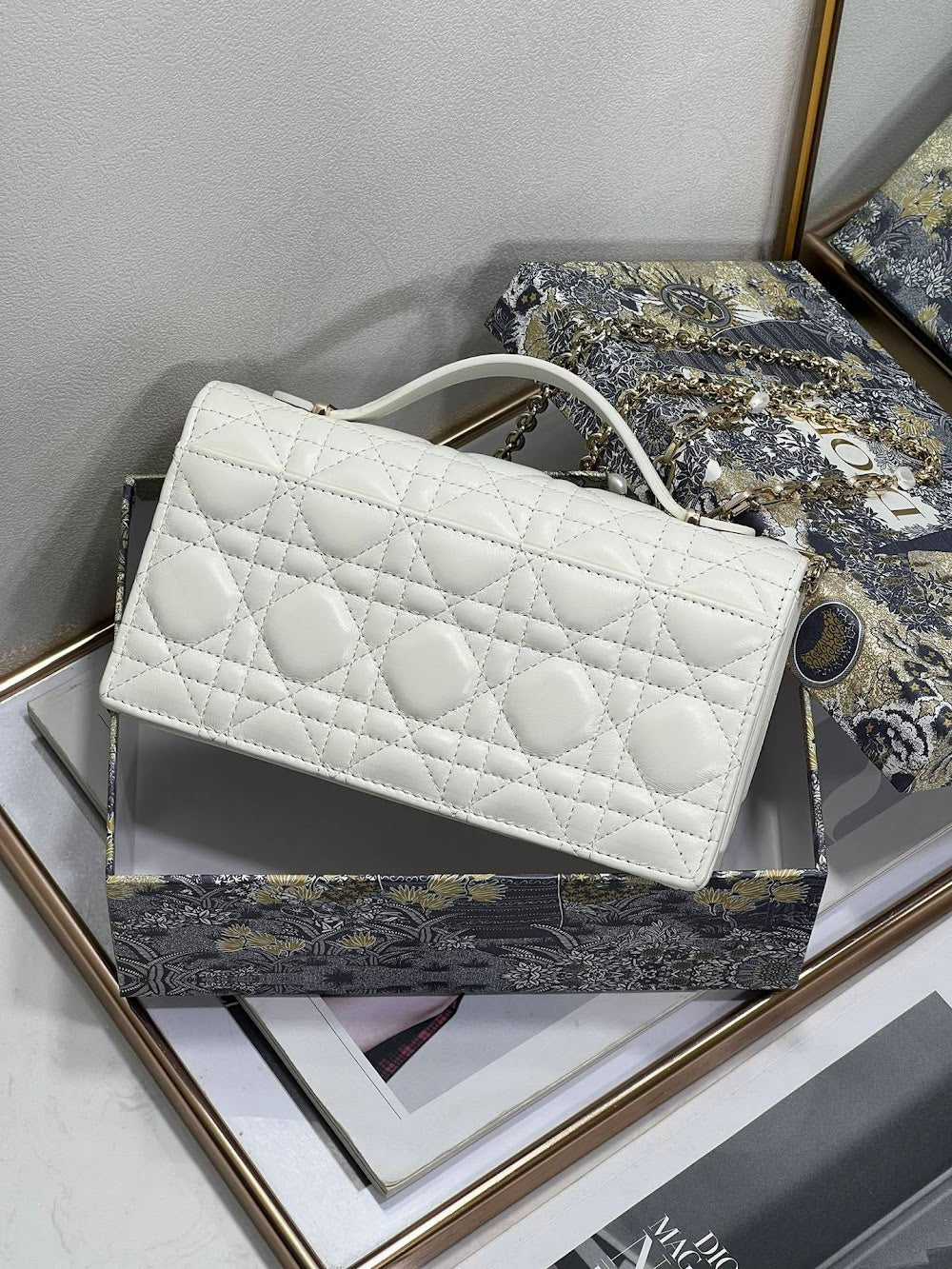 Dragons BagsDiorn Luxury Bag --116205