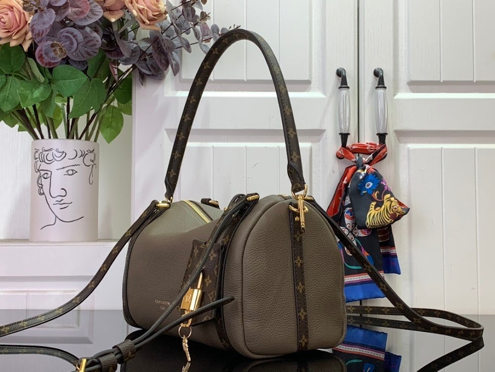 Dragons Bags ln Luxury Bag --96699