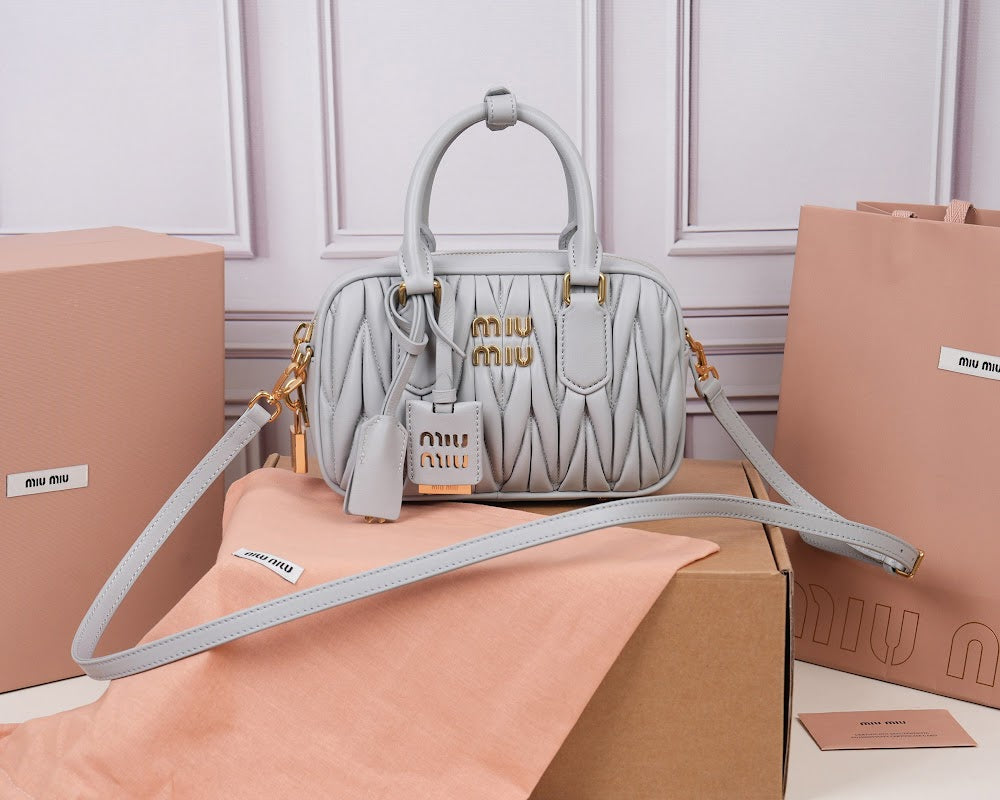 Dragons Bags Miun Miun Luxury Bag --122510