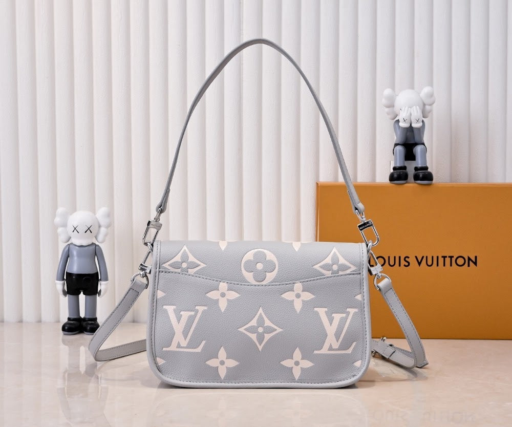 Dragons Bags ln Luxury Bag --76680