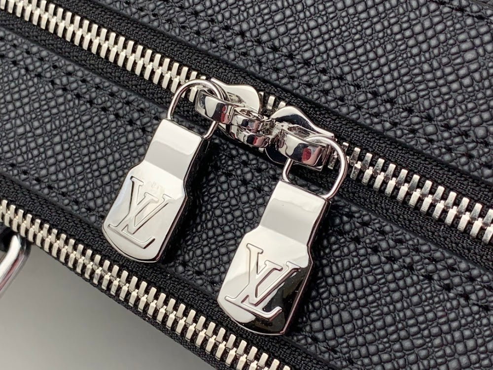 Dragons Bags ln Luxury Bag --68583