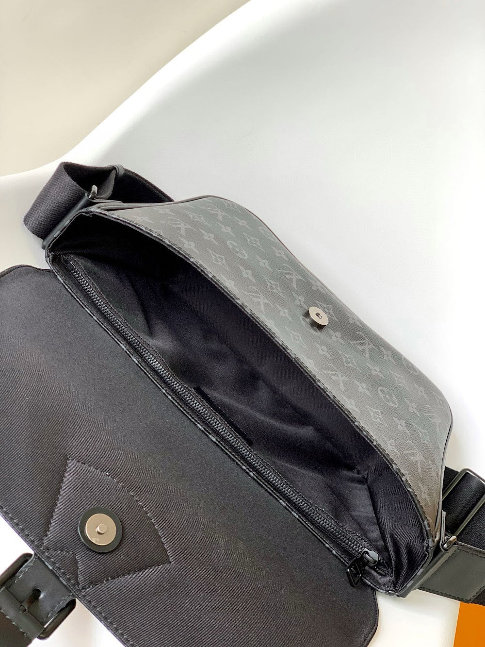 Dragons Bags ln Luxury Bag --70847