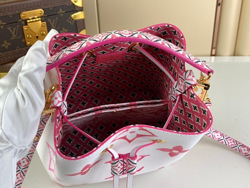 Dragons Bags ln Luxury Bag --61697