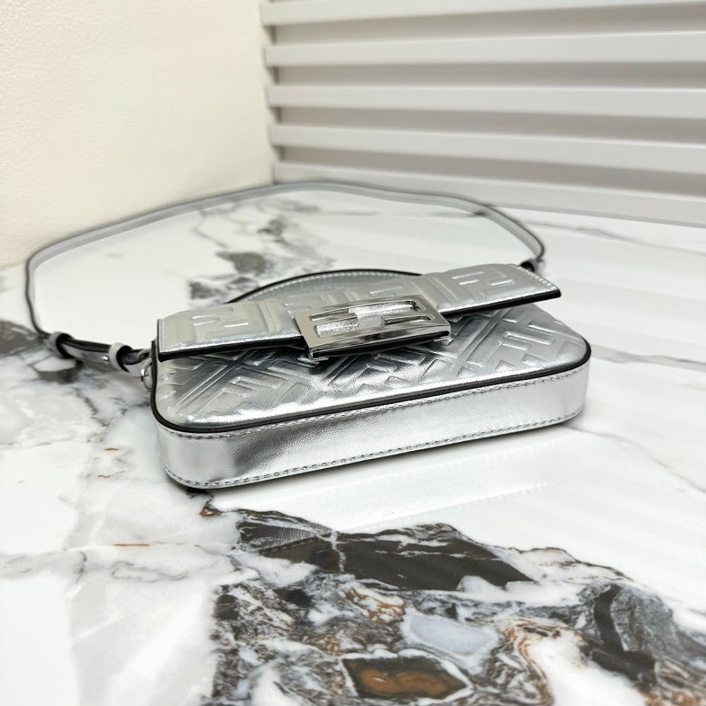 new-luxury-designer-bags-nm15786