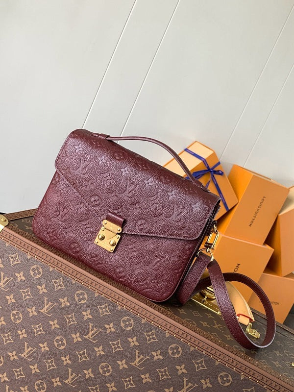Dragons Bags ln Luxury Bag --81812