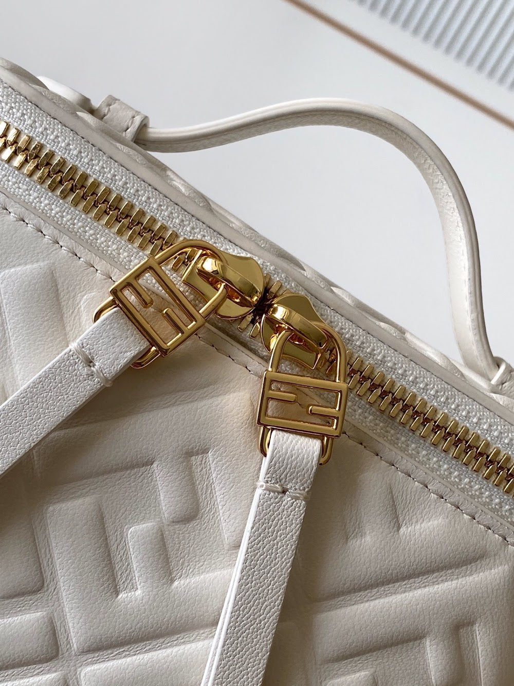 new-designer-premium-bags-nm15022