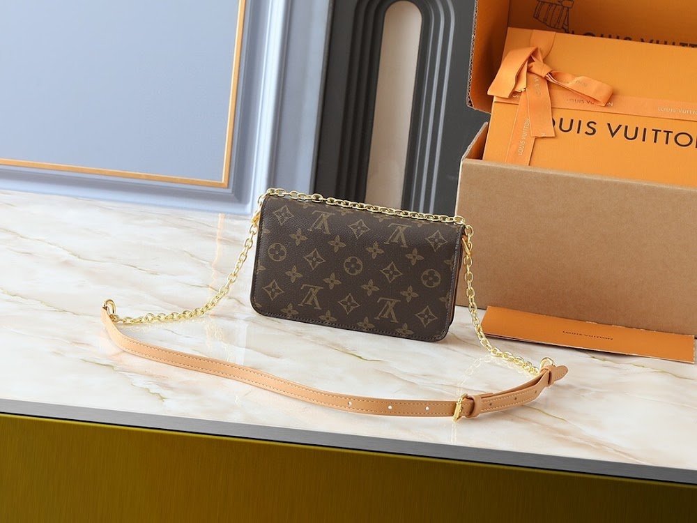 Dragons Bags ln Luxury Bag --76981