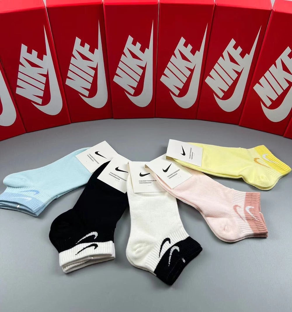 Dragons Bags Premium Luxury Socks --98347