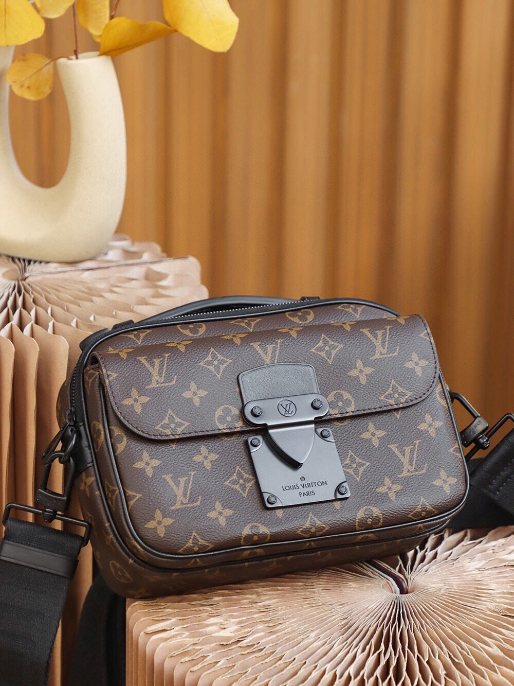 Dragons Bags ln Luxury Bag --71510