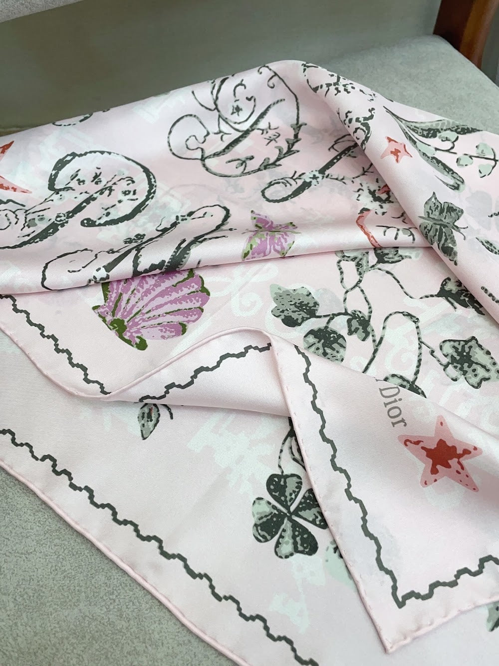 Dragons Bags Premium Designer Scarf --98868