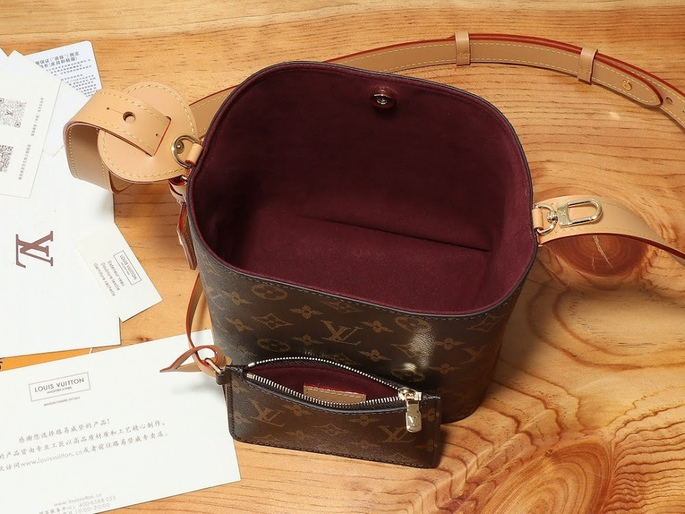 Dragons Bags ln Luxury Bag --97263