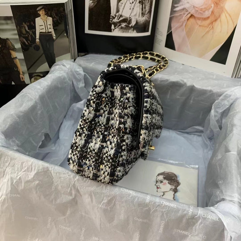 Dragons Bags Detail