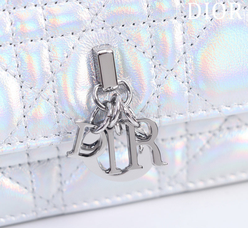 Dragons Bags Detail