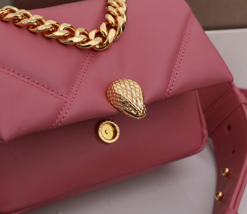 Dragons Bags Detail