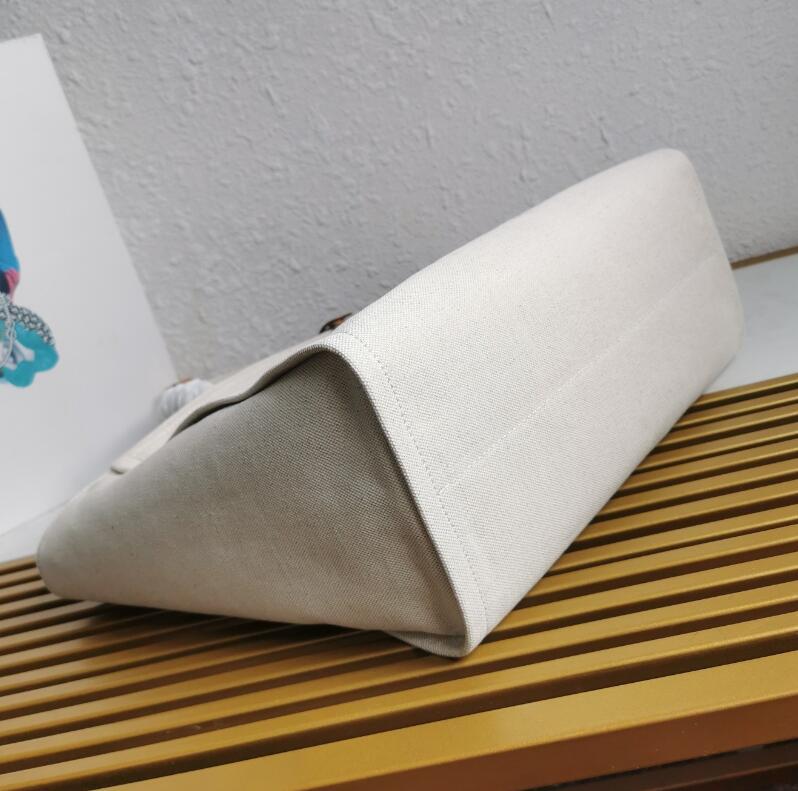Dragons Bags Bags

 - PD Bags - 004