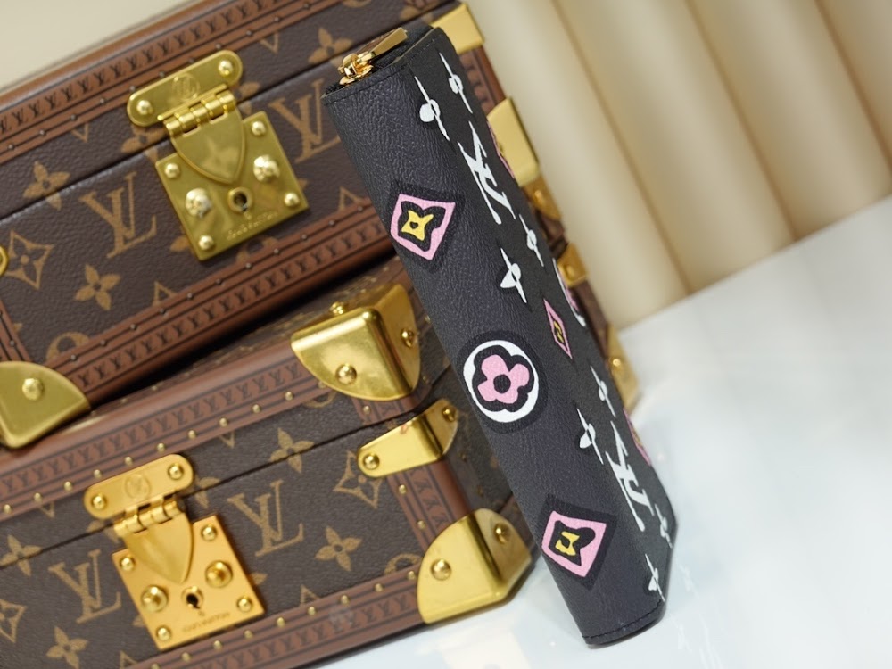 Dragons Bags ln Luxury Bag --66703