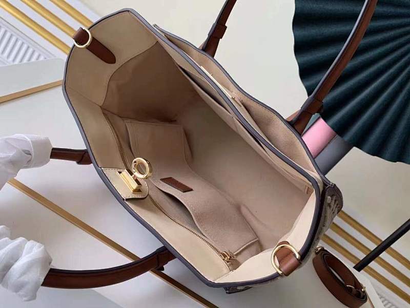 Dragons Bags ln Luxury Bag --60469