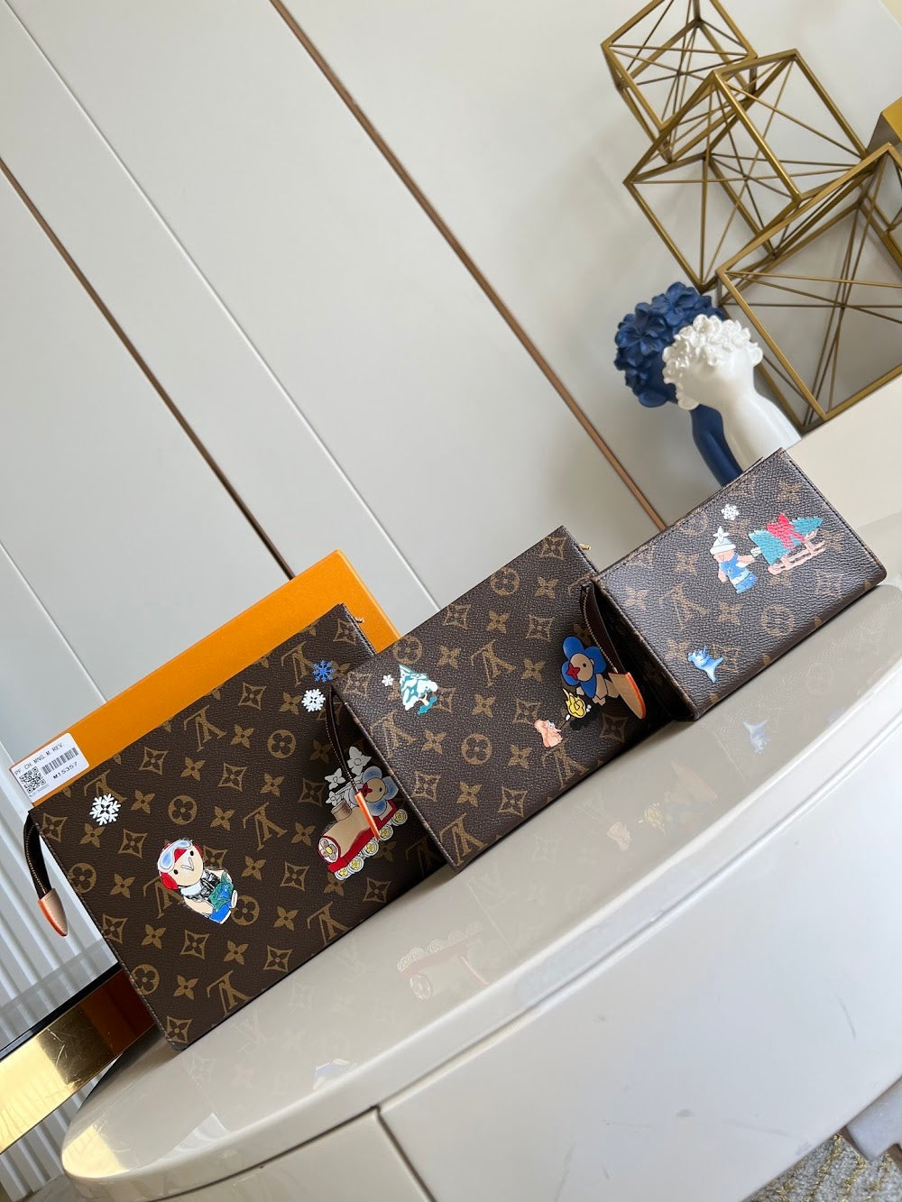 Dragons Bags ln Luxury Bag --97339