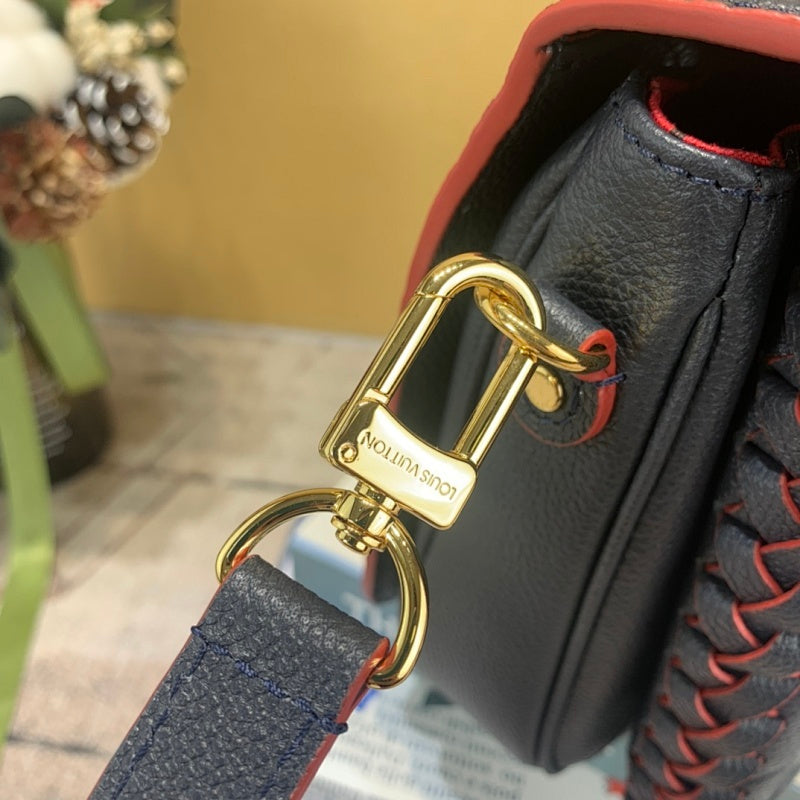 Dragons Bags ln Luxury Bag --66242