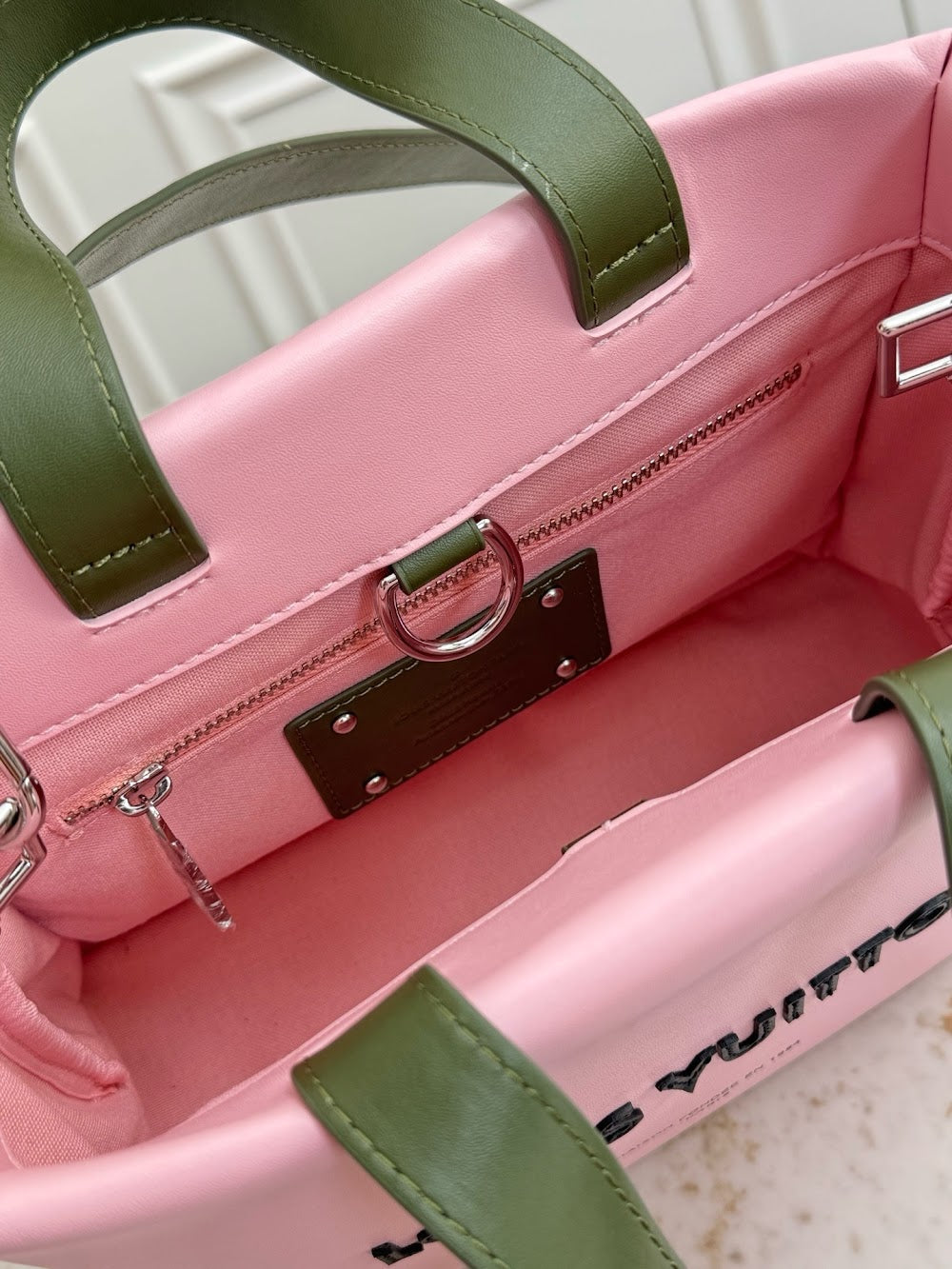 Dragons Bags ln Luxury Bag --81828