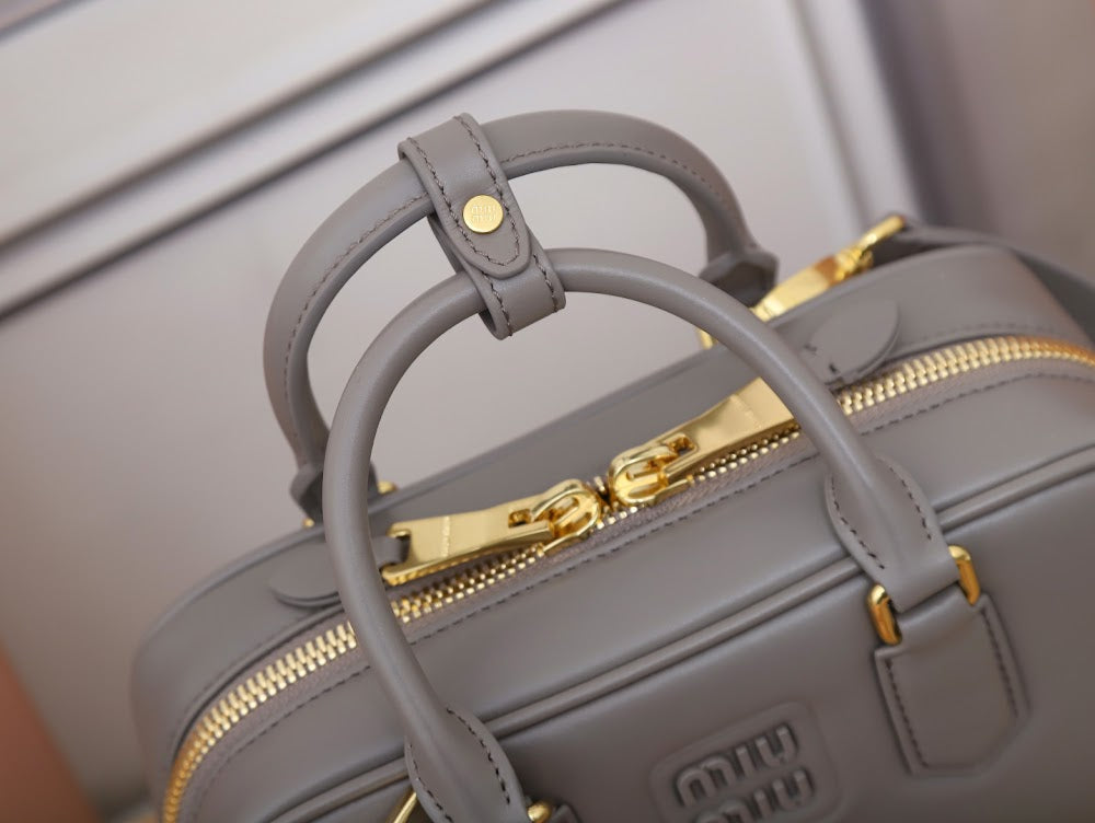 Dragons Bags Miun Miun Luxury Bag --123189