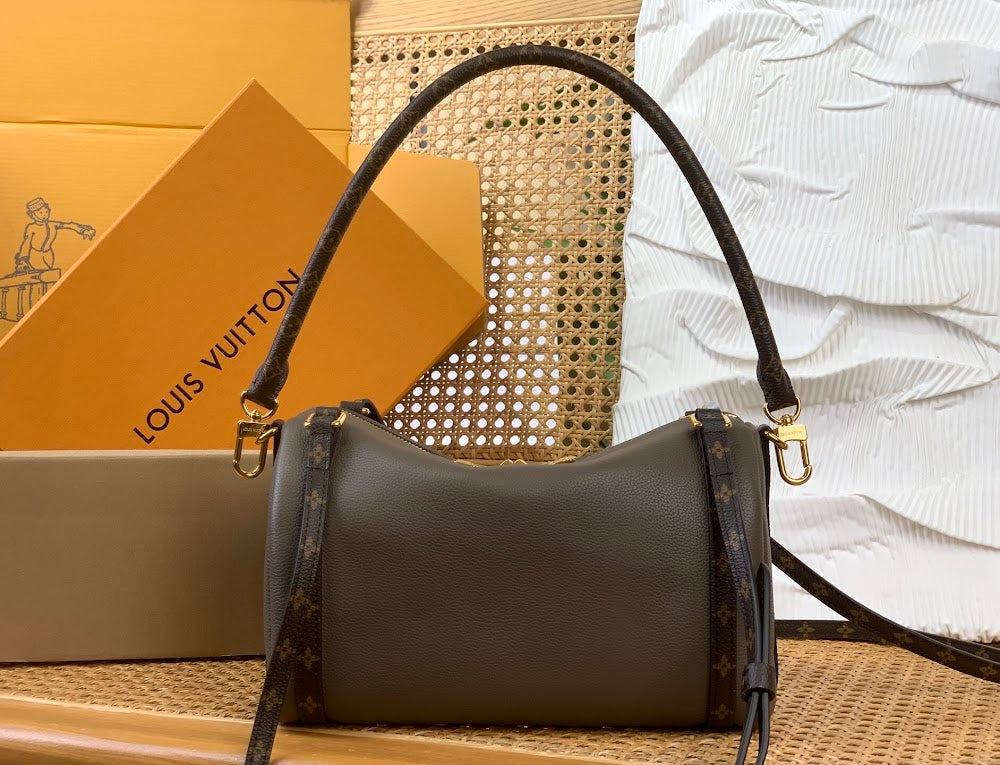 Dragons Bags ln Luxury Bag --58972