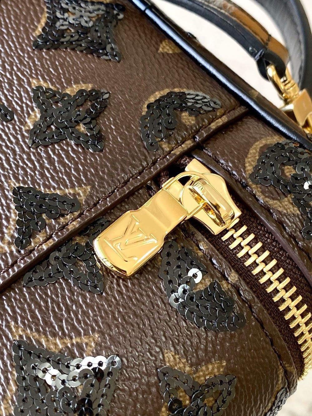 Dragons Bags ln Luxury Bag --97417