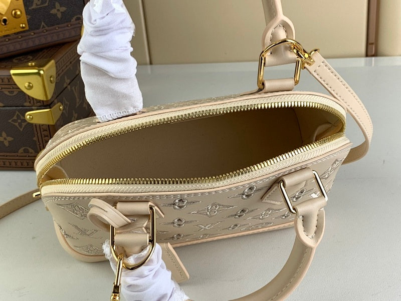 Dragons Bags ln Luxury Bag --68427