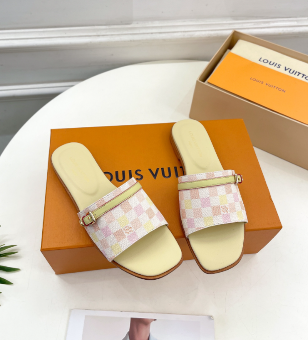 Dragons Bags Detail