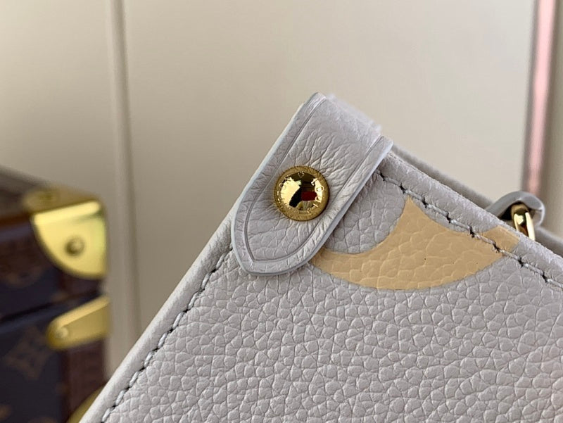 Dragons Bags ln Luxury Bag --61571
