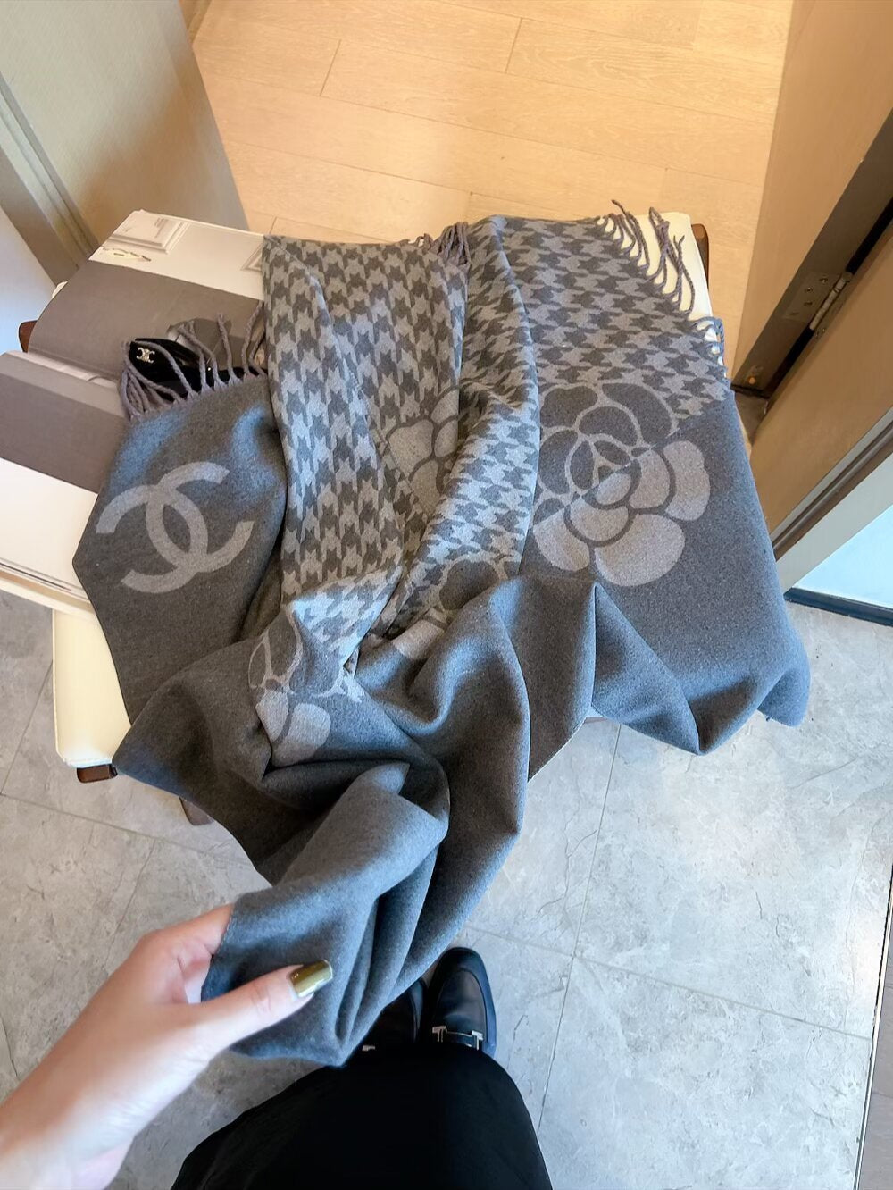 Dragons Bags Premium Designer Scarf --99404