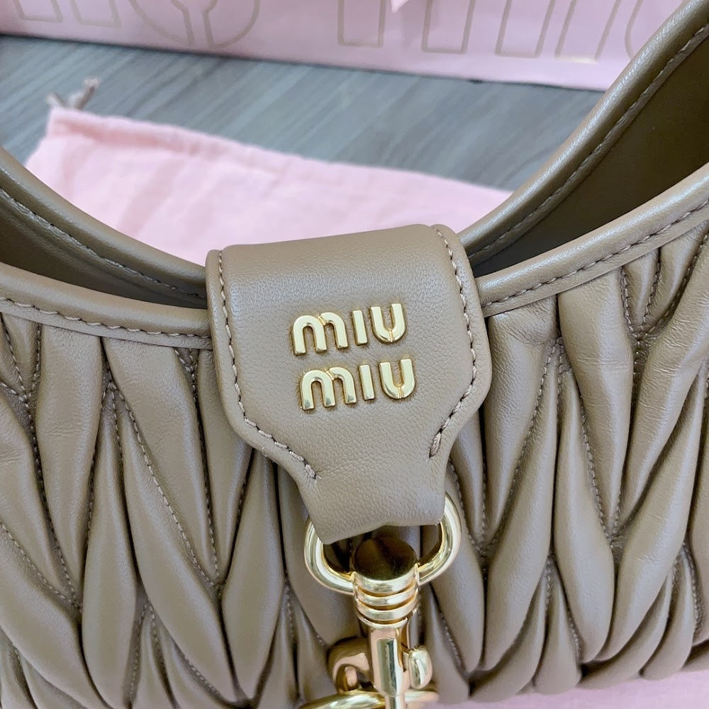 Dragons Bags Miun Miun Luxury Bag --123259