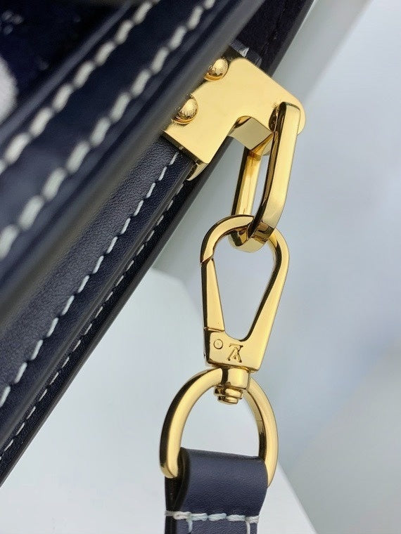 Dragons Bags ln Luxury Bag --67127