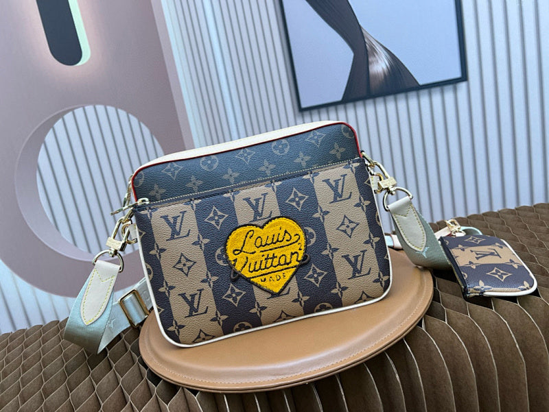 Dragons Bags ln Luxury Bag --70515