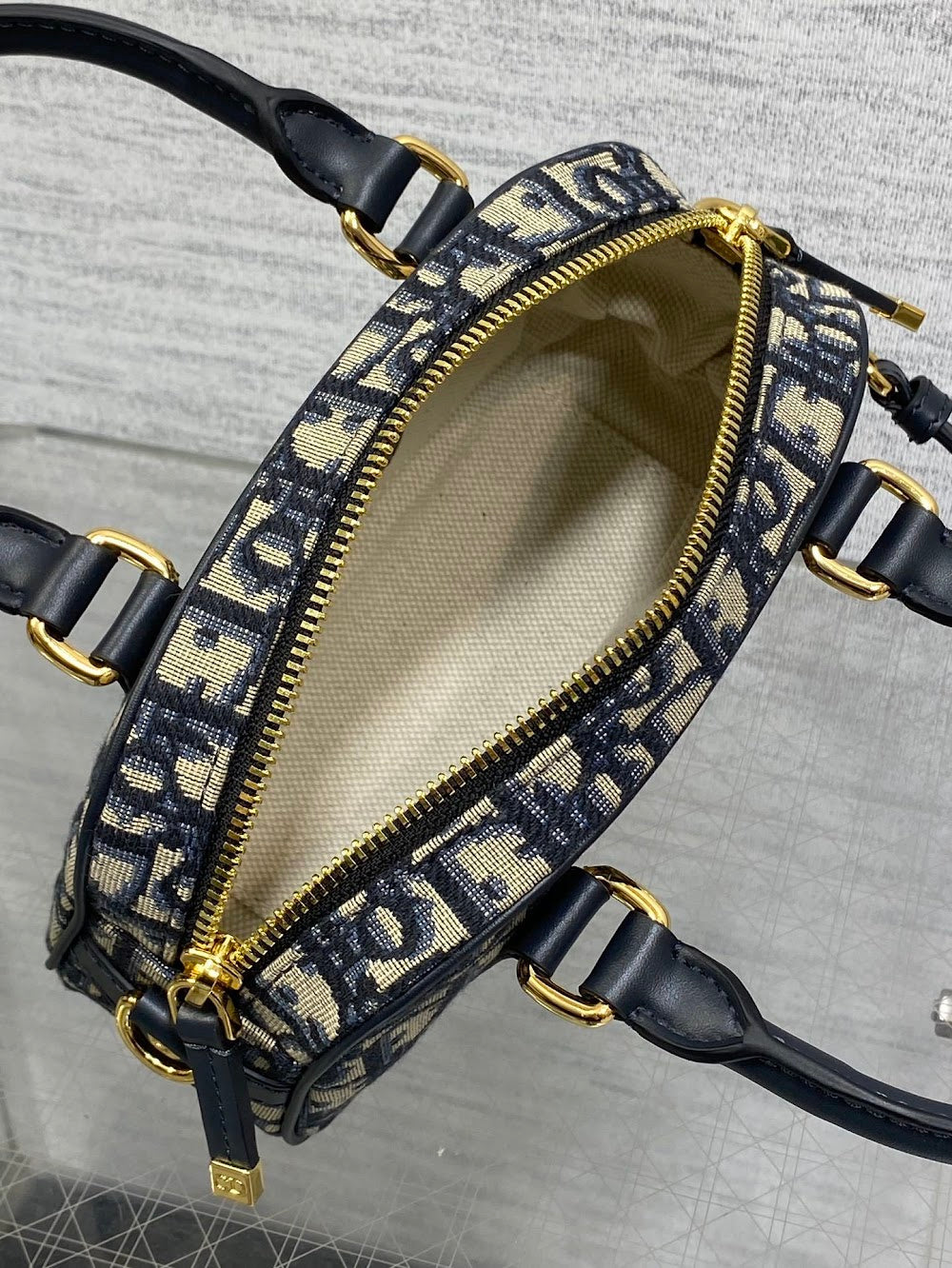 Dragons BagsDiorn Luxury Bag --115041