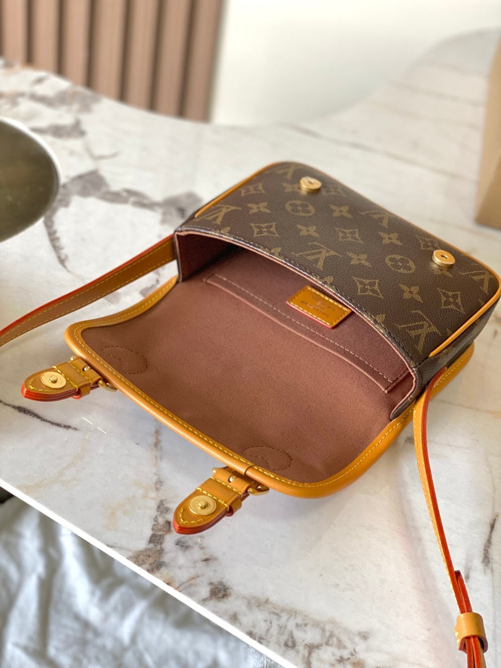 Dragons Bags ln Luxury Bag --97394