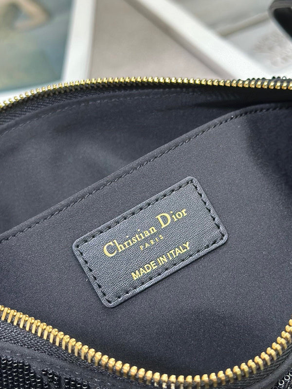 Dragons Bags Detail